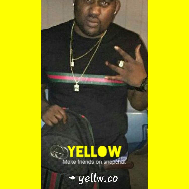KaytaKing's tweet photo. I'm on Yellow, hbu? https://t.co/WbdZdkdh79 #findmeonyellow #makerfriendsonsnapchat #yellow https://t.co/xnv1wcwGfz