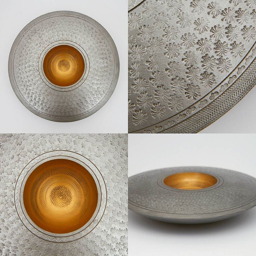 FromASeedArt's tweet photo. Silver &amp; Gold #silver #gold #wood #timber #woodturning #art #homedecor #woodwork #australia https://t.co/Hb0BY3Tpfl https://t.co/N3Ae7zLK6M