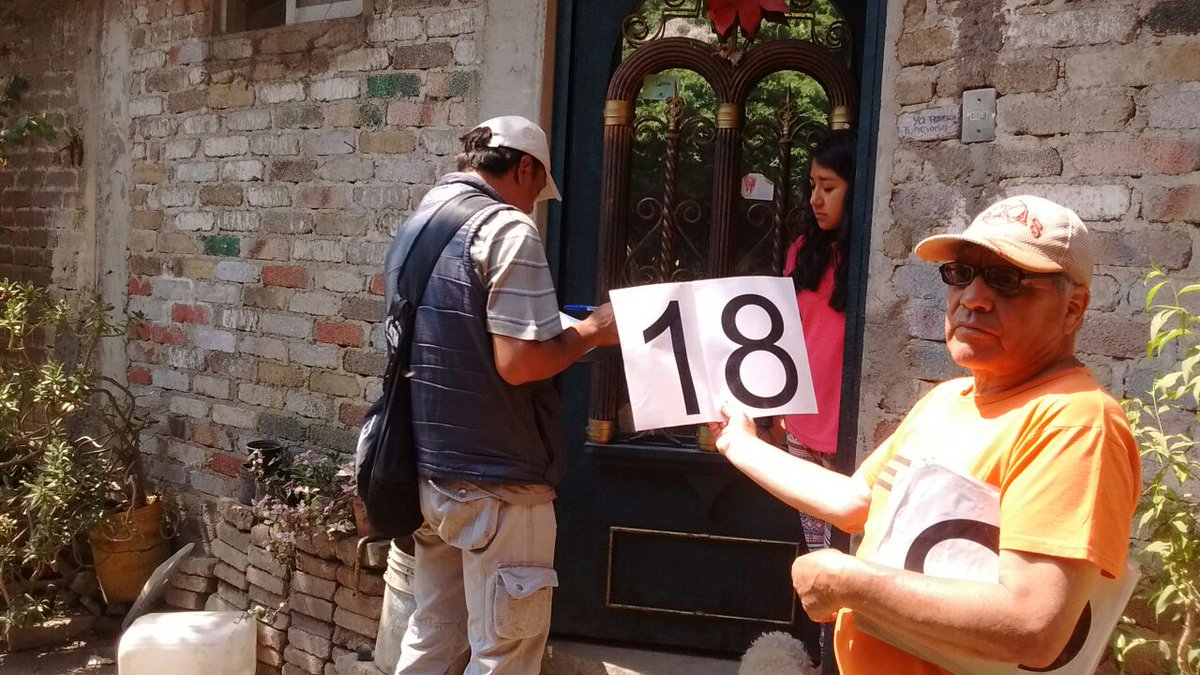 TeT_MContreras's tweet photo. Censo en el paraje Ixtlahualtongo para la actualización de datos de los asentamientos irregulares @Fer_MercadoG https://t.co/pGUknp4QlO