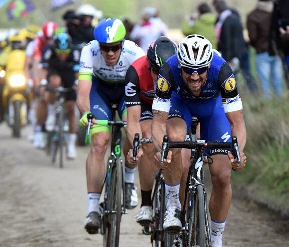 tgouvenou's tweet photo. Réveil avec la sensation d'avoir vécu un @Paris_Roubaix incroyable quasi historique. https://t.co/srBZGd565Q