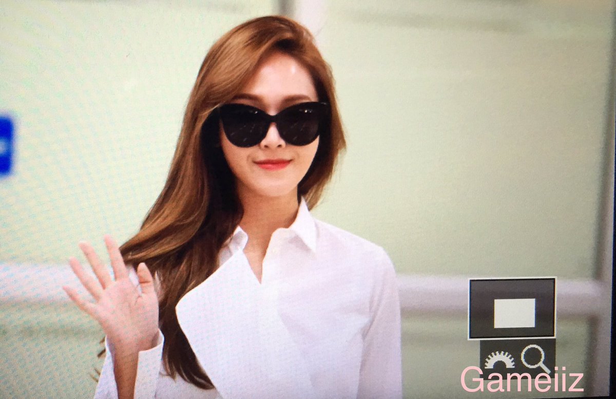 [PIC][11-04-2016]Jessica trở về Hàn Quốc vào trưa nay CfvdG6FUkAAhA6l