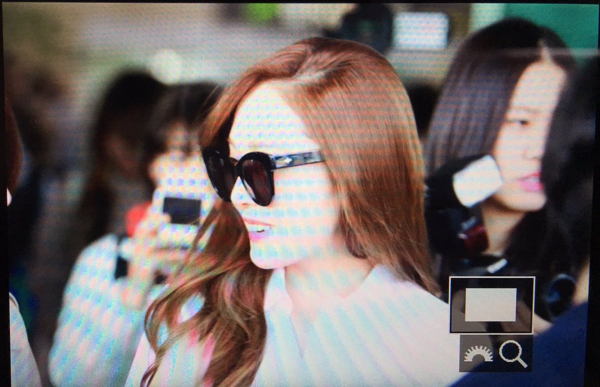 [PIC][11-04-2016]Jessica trở về Hàn Quốc vào trưa nay CfvdG8wUAAA3TYR