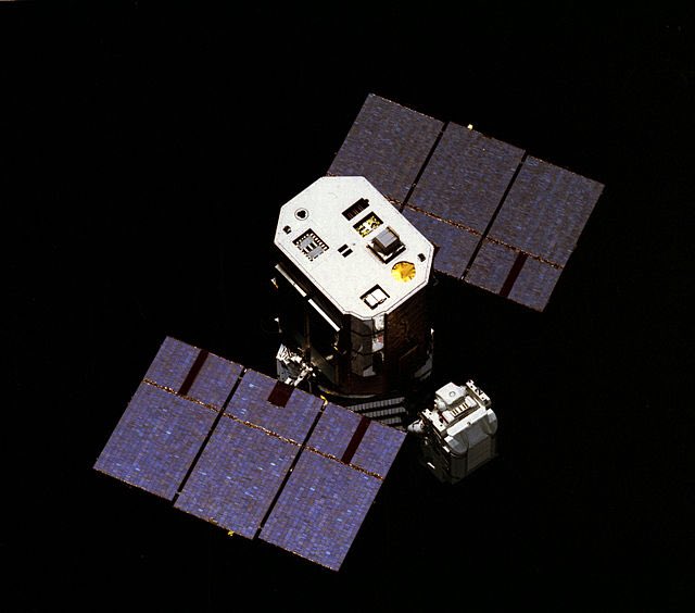 Spyder_Webb's tweet photo. #OnThisDay 11 April 1984 the SS #Challenger astronauts complete the repair of #SolarMaximum satellite #space #STS41C https://t.co/ZNnXRFJS76