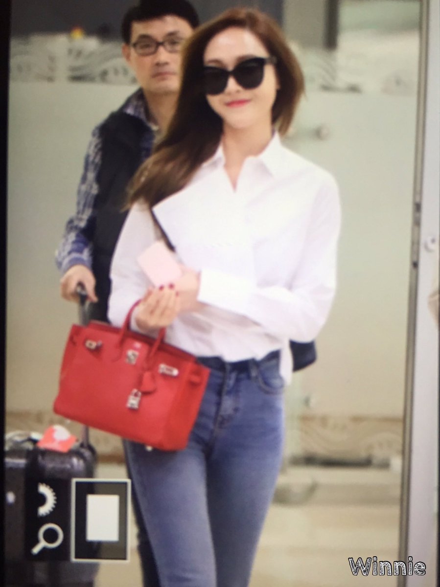 [PIC][11-04-2016]Jessica trở về Hàn Quốc vào trưa nay Cfvhgu_VAAAqSiN