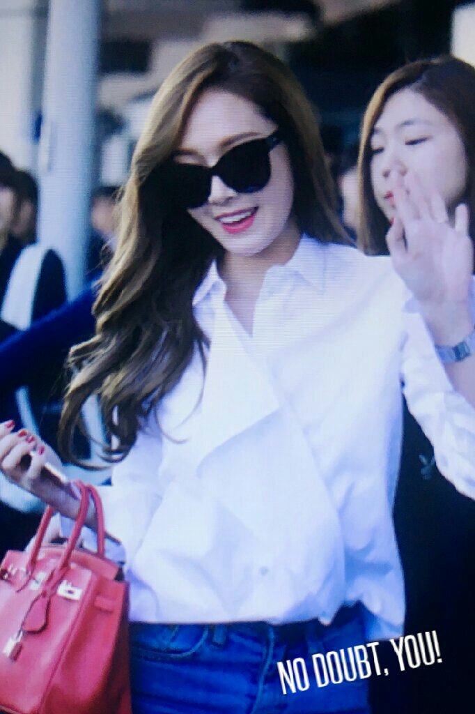 [PIC][11-04-2016]Jessica trở về Hàn Quốc vào trưa nay Cfvi8MtUsAAj3g4