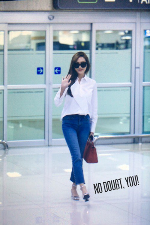 [PIC][11-04-2016]Jessica trở về Hàn Quốc vào trưa nay CfvimfKUAAIS4ex