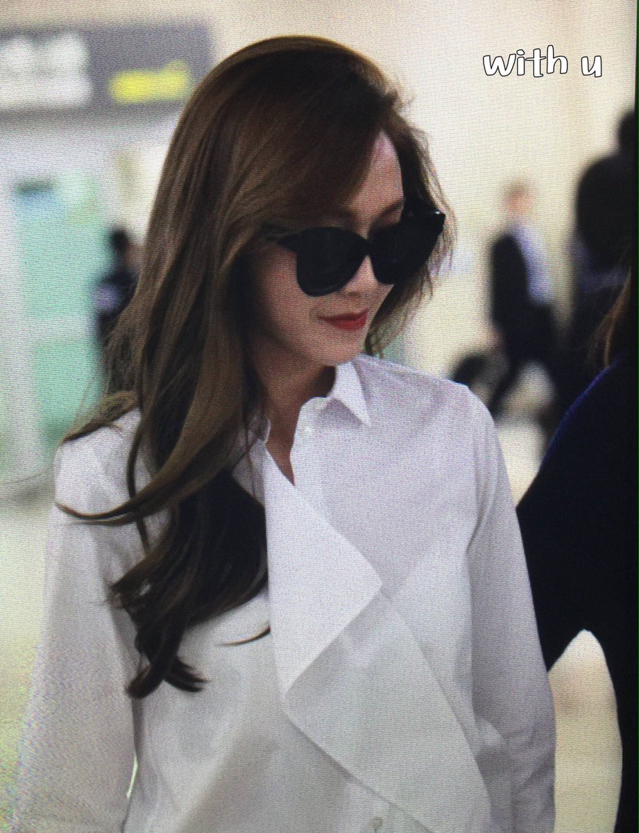[PIC][11-04-2016]Jessica trở về Hàn Quốc vào trưa nay Cfvk1DwUAAArr9n