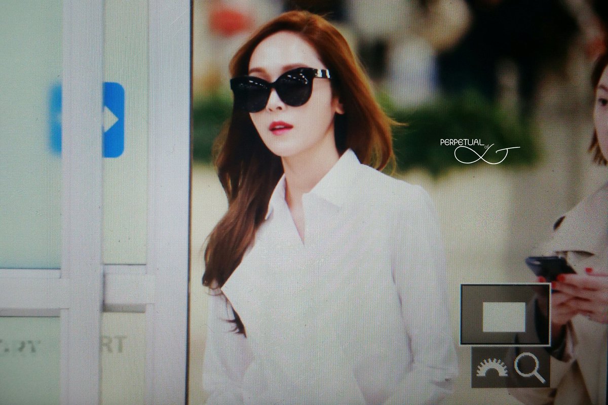 [PIC][11-04-2016]Jessica trở về Hàn Quốc vào trưa nay CfvkhGMVIAABFt-