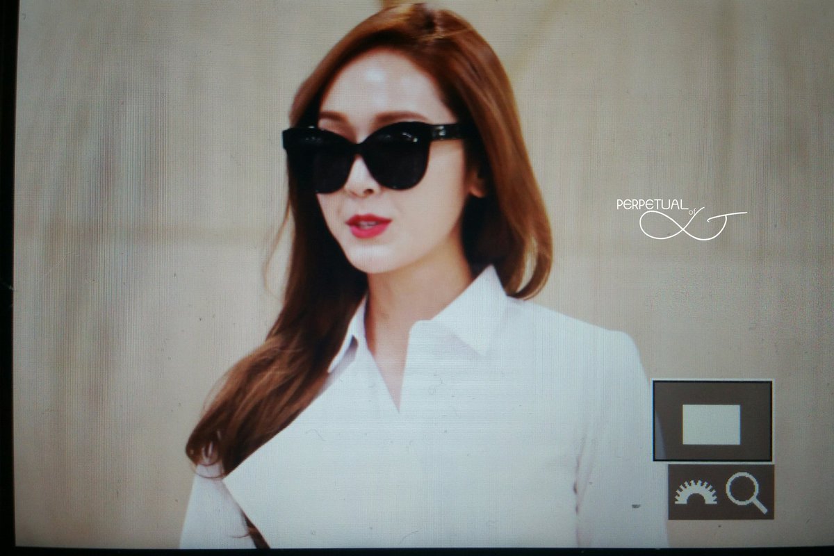 [PIC][11-04-2016]Jessica trở về Hàn Quốc vào trưa nay CfvkjsZUUAMmQKY