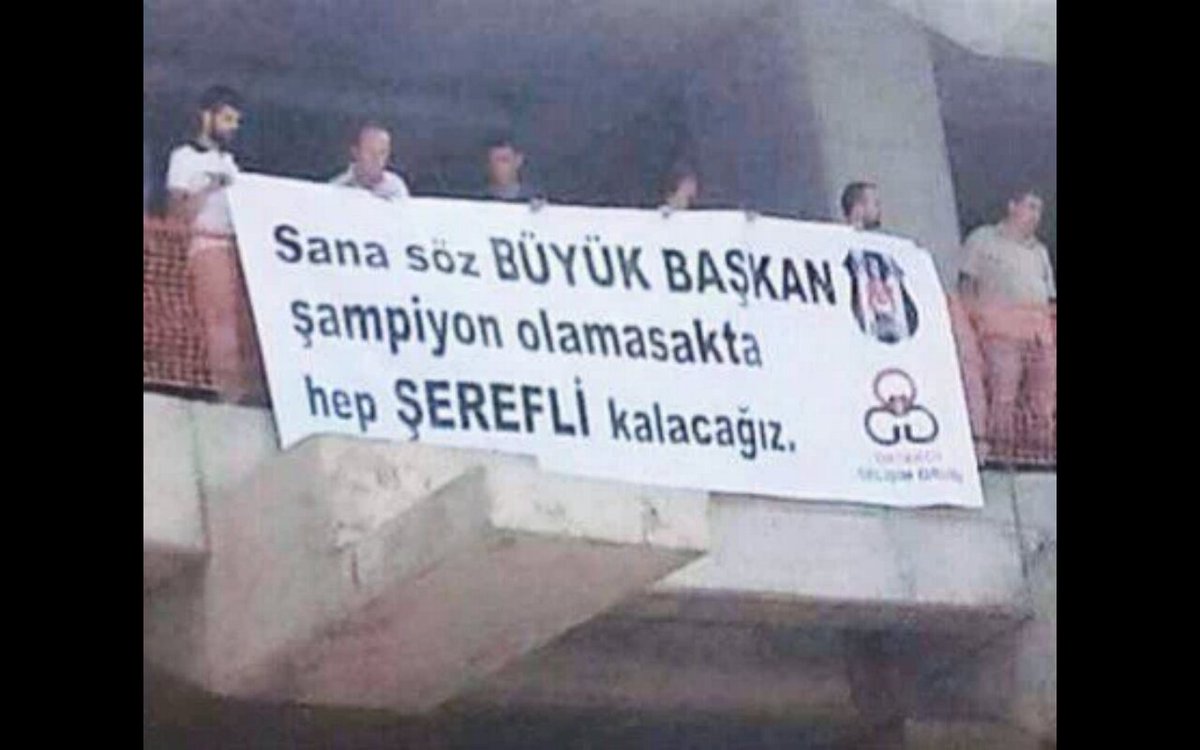 ALMILA_34's tweet photo. #bjk Taraftarının Olmadığı Yerde Görkem Yoktur
"Birşey Yapmak İçin Kimsenin Adamı Olmayın" 
#ÇarşıYavşAKlaraKarşı https://t.co/h2PLQdtRXH