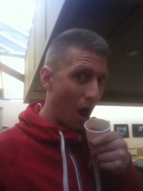 GaryPriestley7's tweet image. Mmmmmmm scoffing tubs of jelly beans at the @BritAthletics camp #sweettoothproblems #food