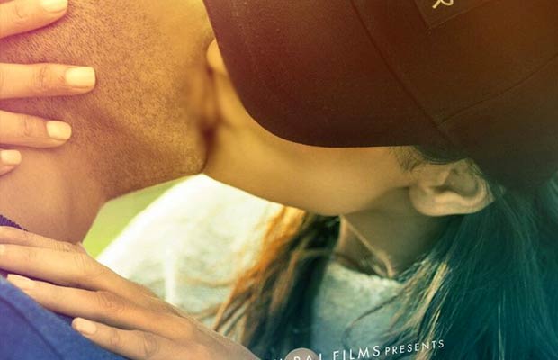 BOCLive's tweet photo. #BefikreFirstLook: @RanveerOfficial And @Vaaniofficial’s Lip-Lock Will Blow Your Mind-https://t.co/n026y0RqBp https://t.co/7VHumbBzkk