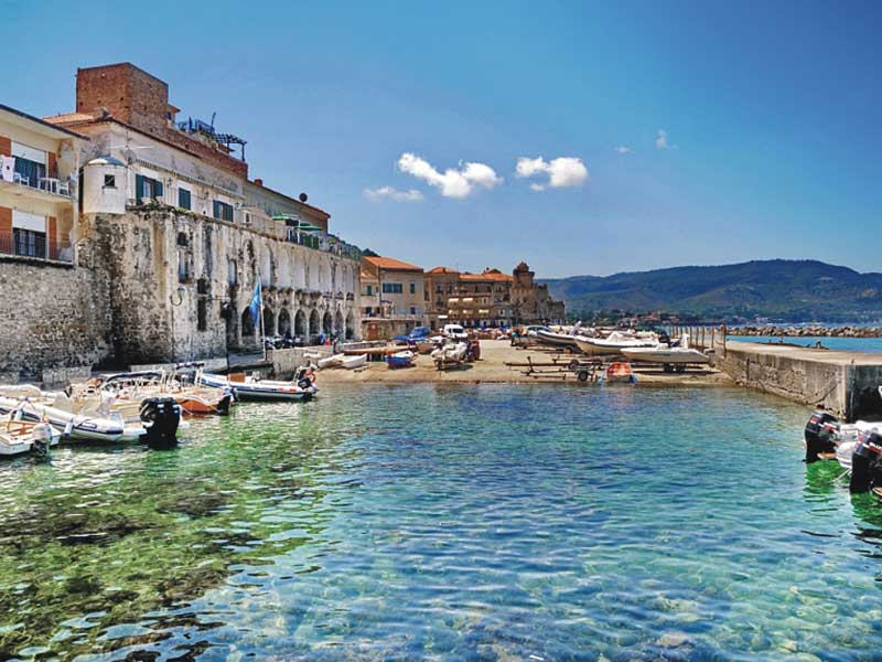 "#Cilento terra #fantastica". Così 20 tour operator dell' #EstEuropa salutano il Cilento. salernonotizie.it/2016/04/10/cil…