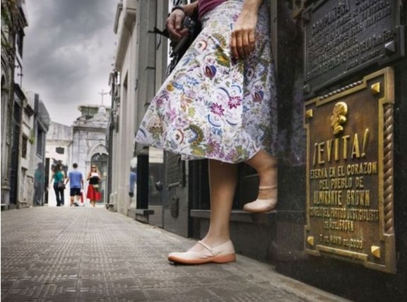 Amazing ! @NGTravelerID: Sepuluh Wisata Kuburan Terbaik (I) ngi.cc/n1NH "