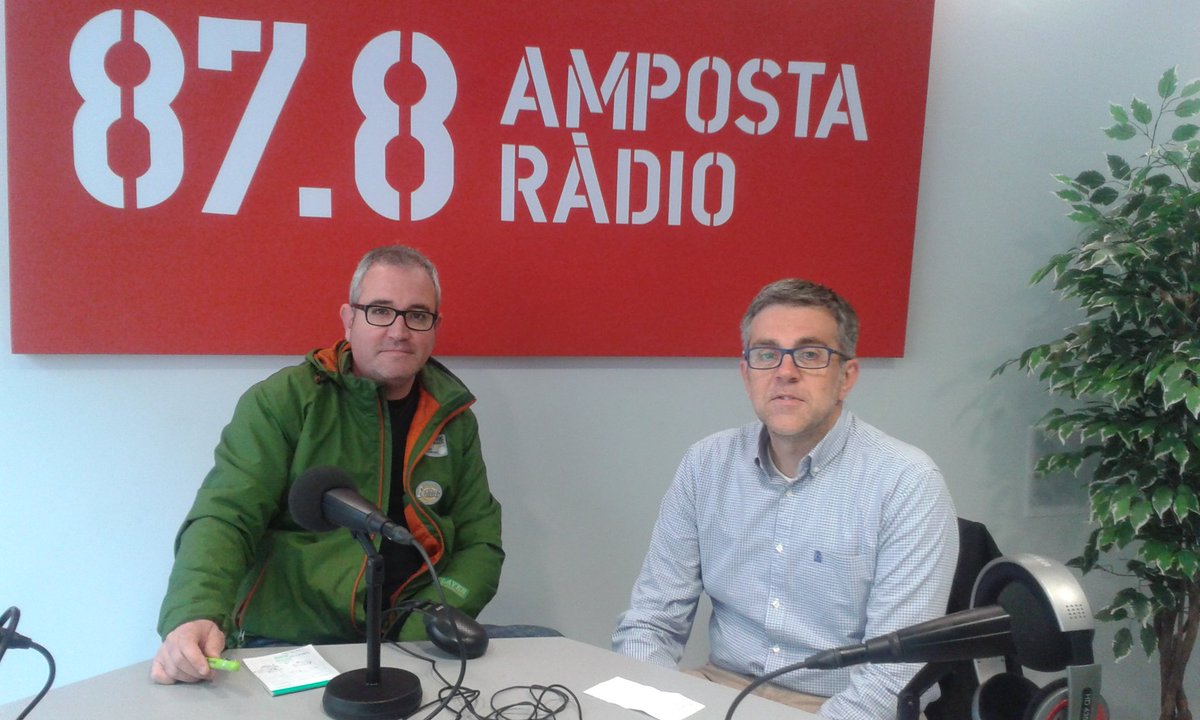 RadioAmposta's tweet photo. Joan Lafont i Josep Torta ens parlem de la caminada a la lluna plena https://t.co/IsxfSpDLQC