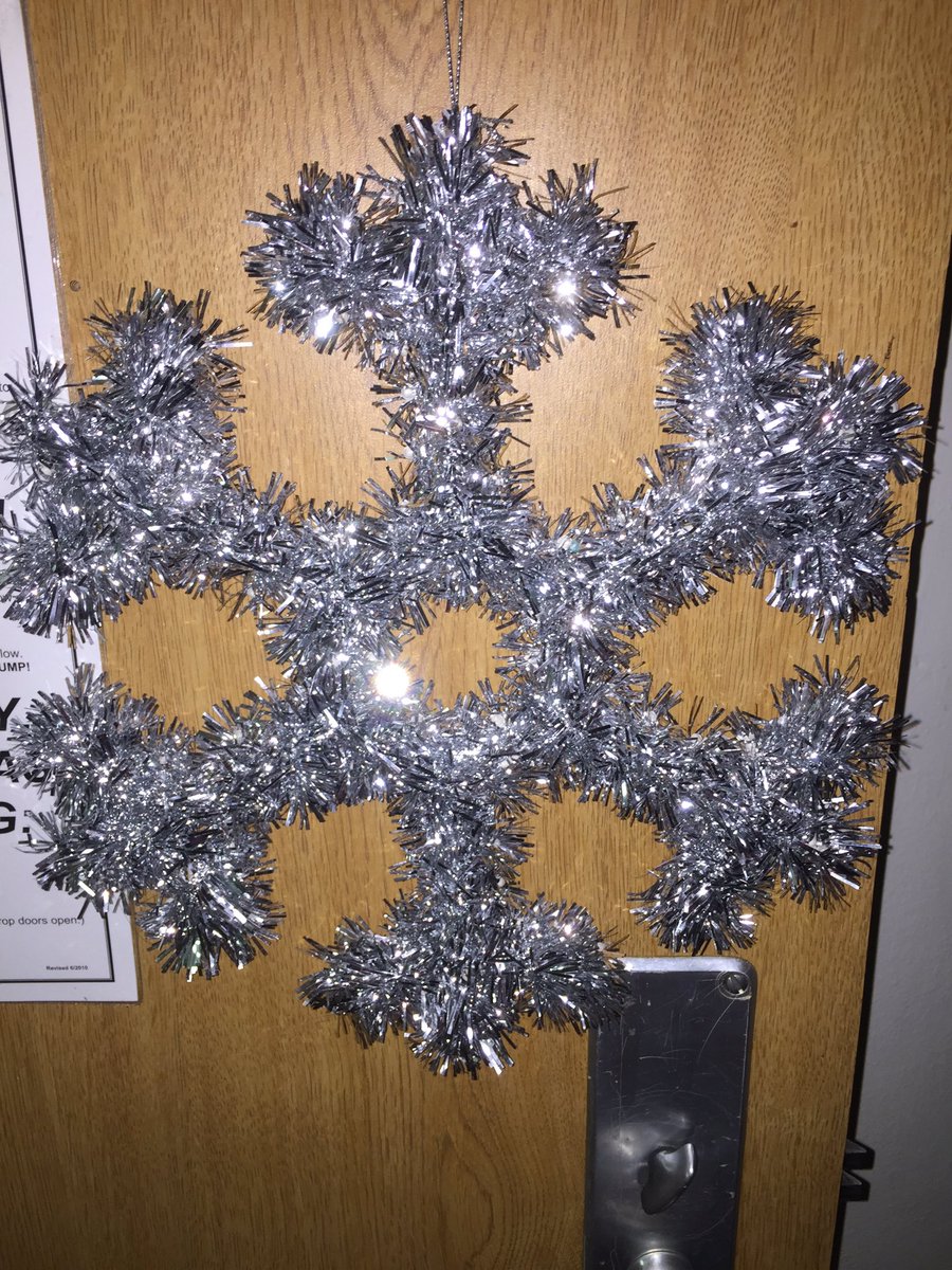scam_lark's tweet photo. @Natalie_Math Symmetry in real life https://t.co/JtOq6EpqQ6
