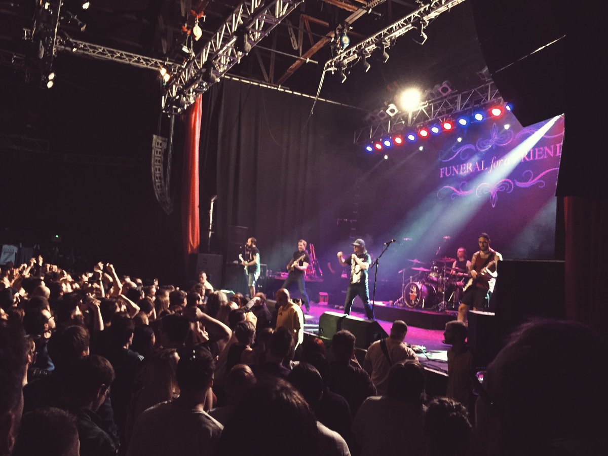 Nice to see everyone who ever felt a wee bit sad between 2003 and 2007 last night @ffaf #Hours