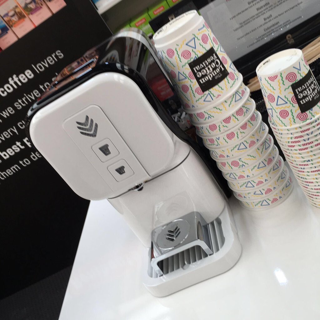 scteaandcoffee's tweet photo. Good hot cup of coffee out of this little machine @RomboutsCoffee #podmachine #LondonCoffeeFestival https://t.co/2mH6kkQb1q