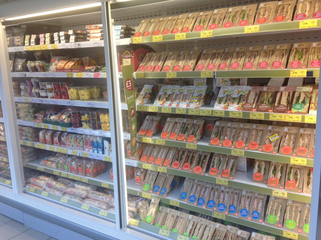 Availability on sandwiches is awesome today!! @Doyle123mac <a href="/willjhudson/">will hudson</a> <a href="/dottygibbo/">Ria Gibbons</a> <a href="/be_becki/">Beckie Berri</a> <a href="/Steph_Sparks29/">Steph Sparks</a>