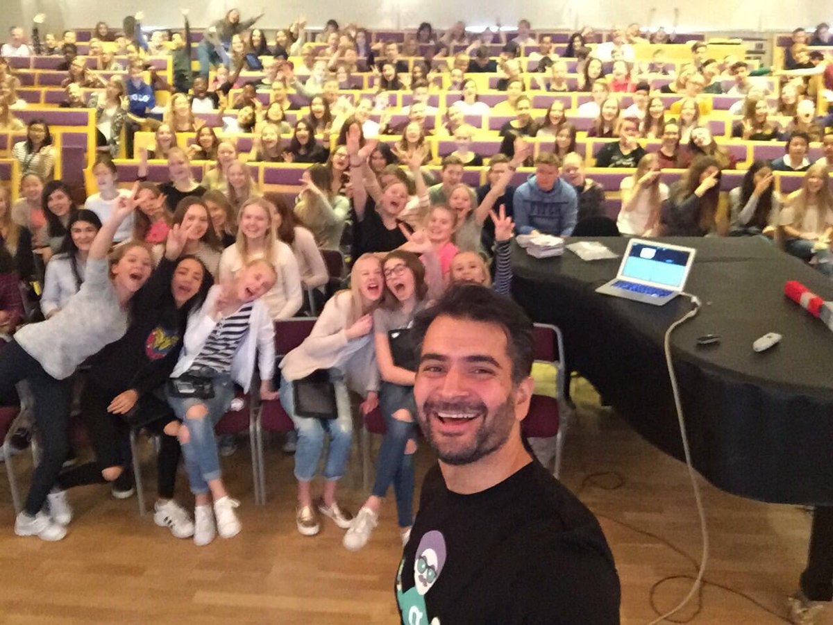 Hallå eller! #Selfie time med Fryxellska Skolan i #Västerås Tack för att vi fick komma och berätta om Albert <a href="/vltse/">VLT</a>