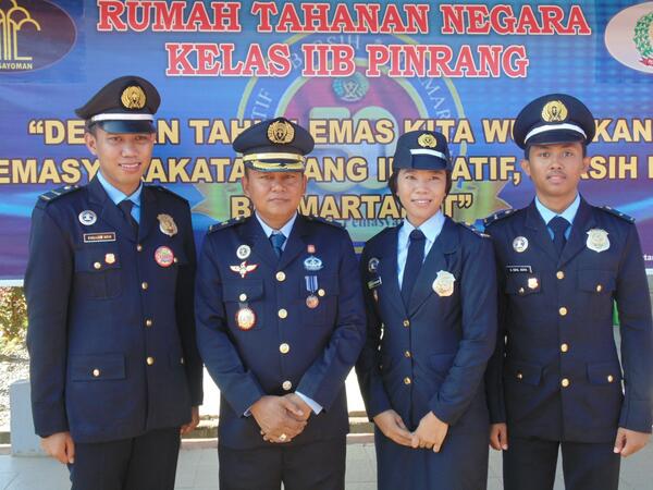 Tni Angkatan Udara Sur Twitter Betul Sekali Kata Aw Lekponk Seragam Sipir Rtn Sangat Mirip Dengan Seragam Tniau Https T Co K6wijsgpzr