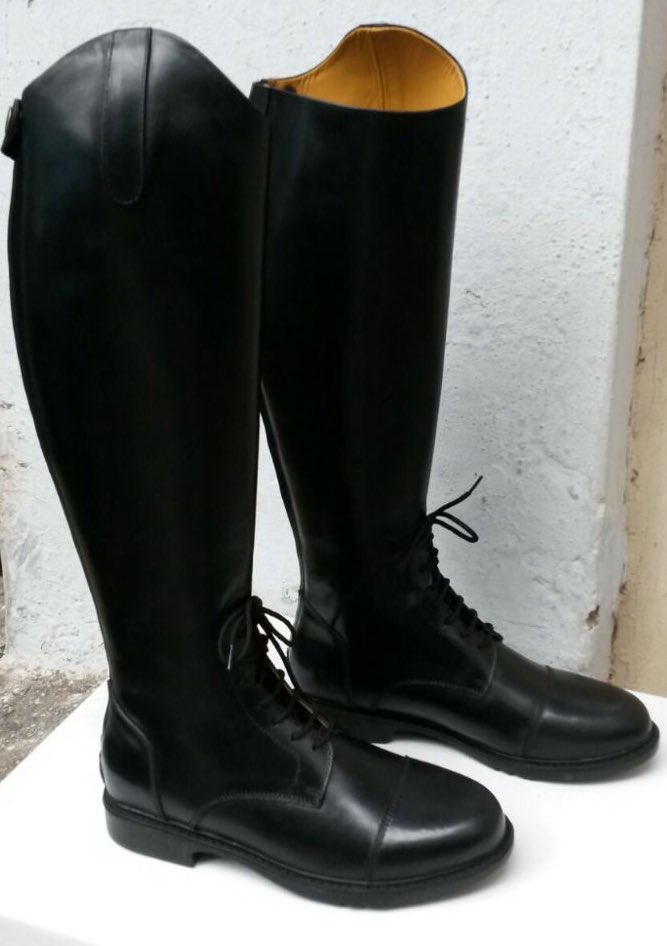 Aanchal501's tweet photo. Riding boots
#ridingboots#superclassy#pureleather#softylining#comfort#greatfit#sizesavailable https://t.co/C4lCFzZphH