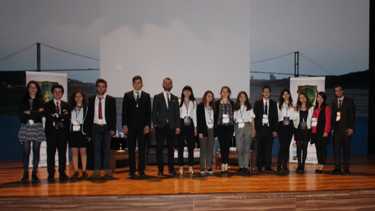 Bilişim Hukuku Zirvesinde yanlarında olmaktan büyük mutluluk duyduğum ögrenci arkadaşlarımı tebrik ederim @bhkzirve