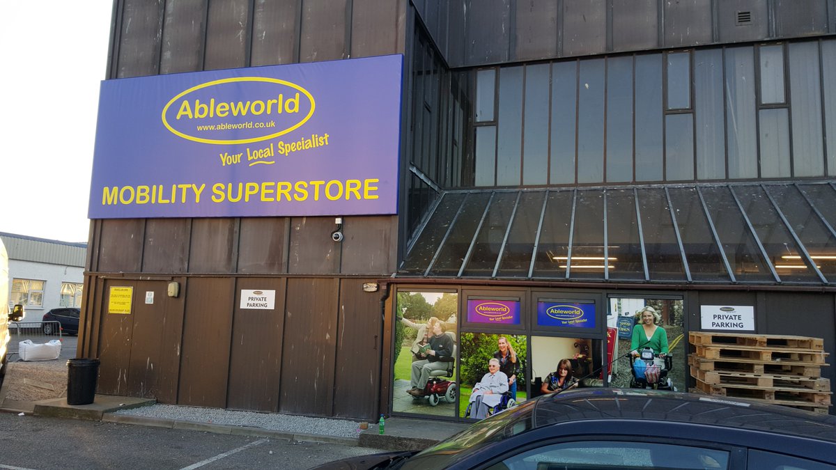 fusiongraphixuk's tweet photo. https://t.co/AovqL8Z6cU 0151-644-7400 for all your vinyl needs #Bizhour #mondaymotivation @Merseyads Signage, livery https://t.co/gxZI7x8qeH
