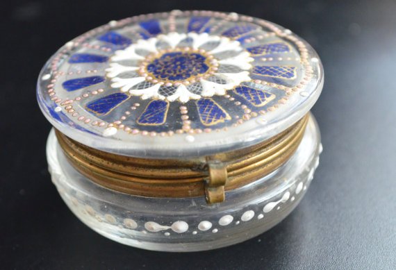 ChristiesCurios's tweet image. etsy.com/listing/255467…
#moser #bohemianglass #patchbox #antiques #vintage #etsy #gifts #giftsforher