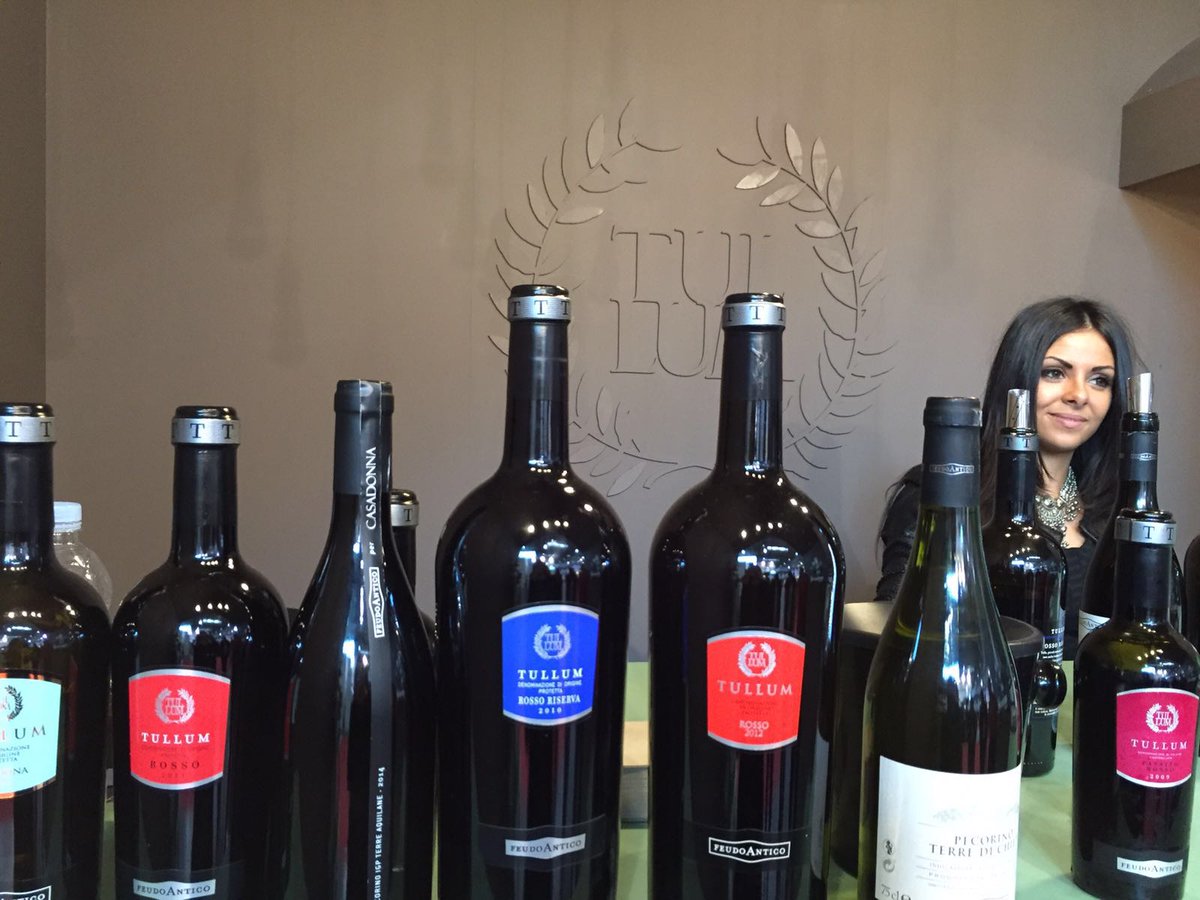 Feudoantico's tweet photo. #Vinitaly2016 Vi aspettiamo alle 15,00 (pad. 8, stand H4) per la degustazione dei vini Dop Tullum! #wineabruzzo https://t.co/qEVsEkU1QX