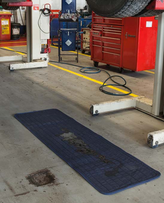 unitedservices_'s tweet image. Our cutting edge #AbsorbentMat is at the forefront of oil #absorption &amp;amp; is unique to United in the UK #floorcare