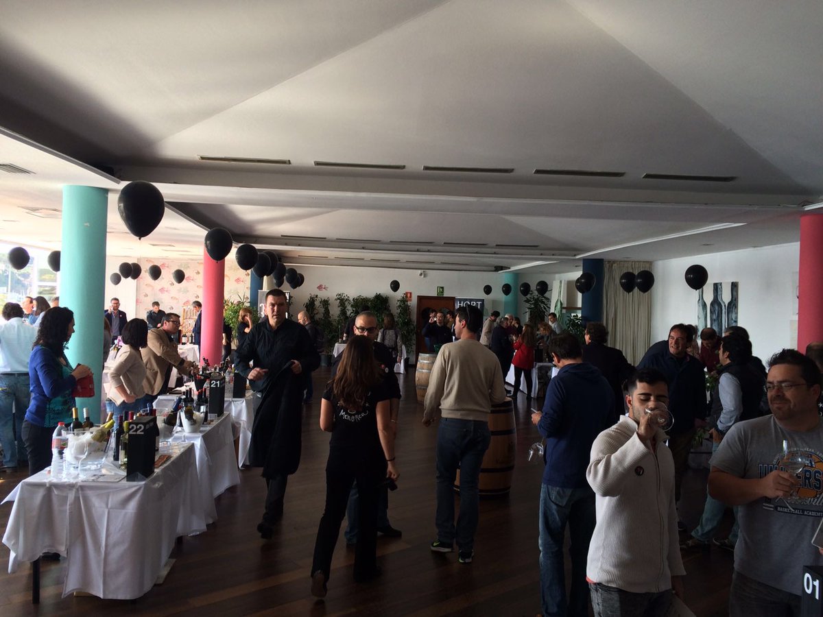uvasfelices's tweet photo. Hasta las 20:00 horas disfruta de los vinos de #UvasFelices en la 7ª Muestra #DeVinsMenorca @ Club Marítimo de Maó https://t.co/Yye5EKOTik