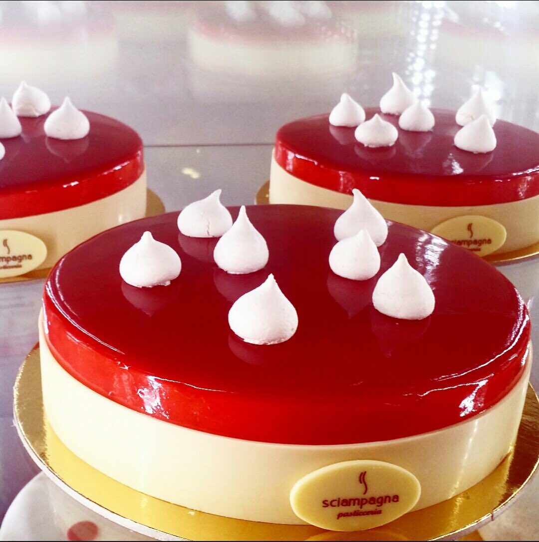 Torta Primavera 🌸🌸🌺🌸🌸
Pistacchio fragole e lamponi #pastrychef #buongiornogolosoni