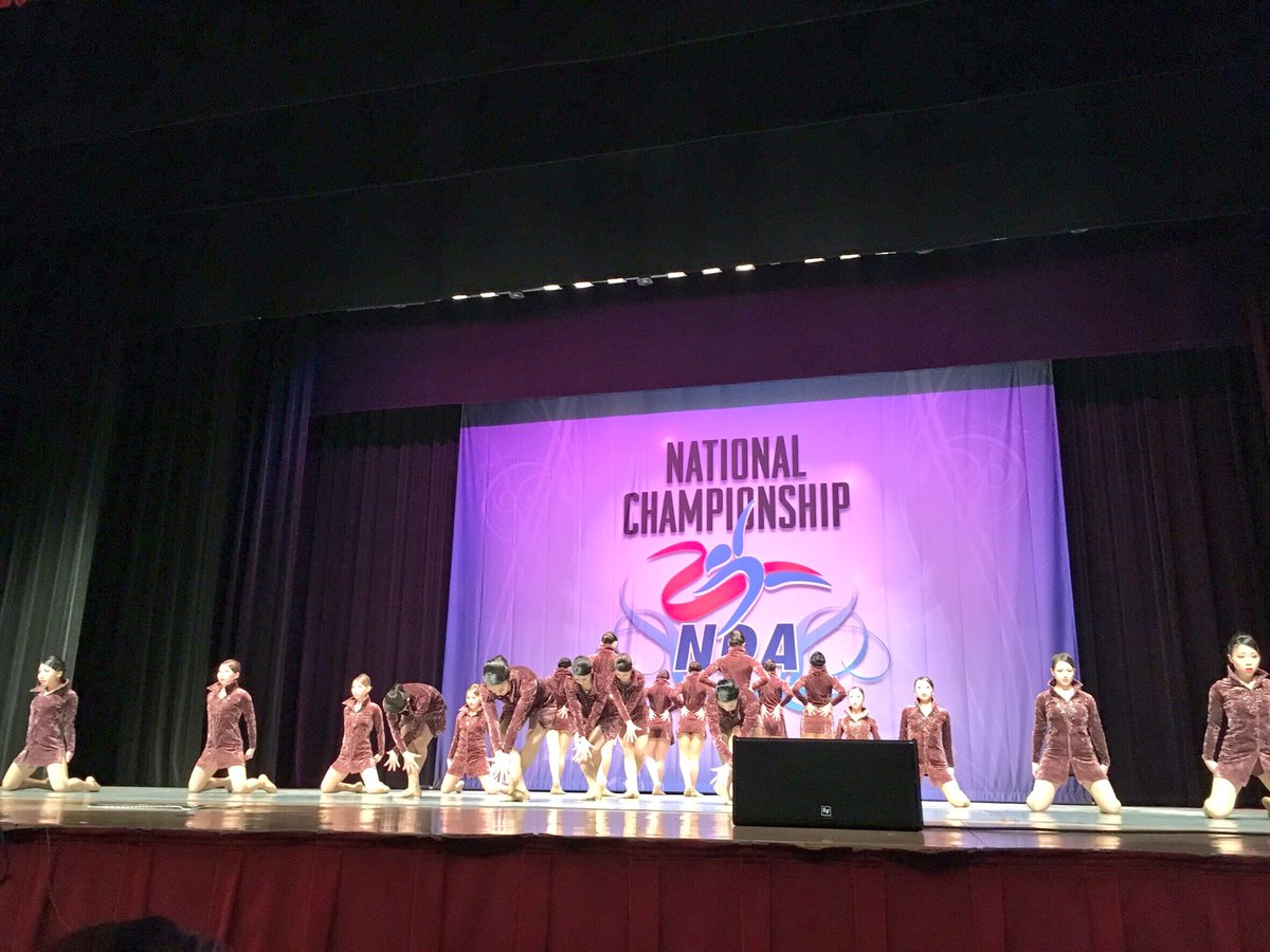 __suchch's tweet photo. ただいま日本🇯🇵ついに世界1位というみんなの夢が叶いました🏅最高の仲間でアメリカの舞台に立てたことそして現地の人にもたくさんの声をかけてもらえてCREAMを少しでも広められた遠征になったと思います！応援本当にありがとうございました！ https://t.co/nRGJl8vSTK