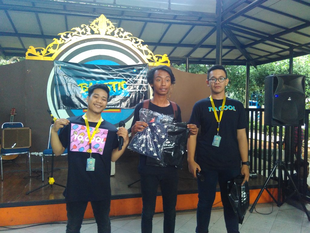 Selamat untuk fatih yang mendapatkan T-shirt dari <a href="/tocool_apparel/">TO . COOL & Co.</a>