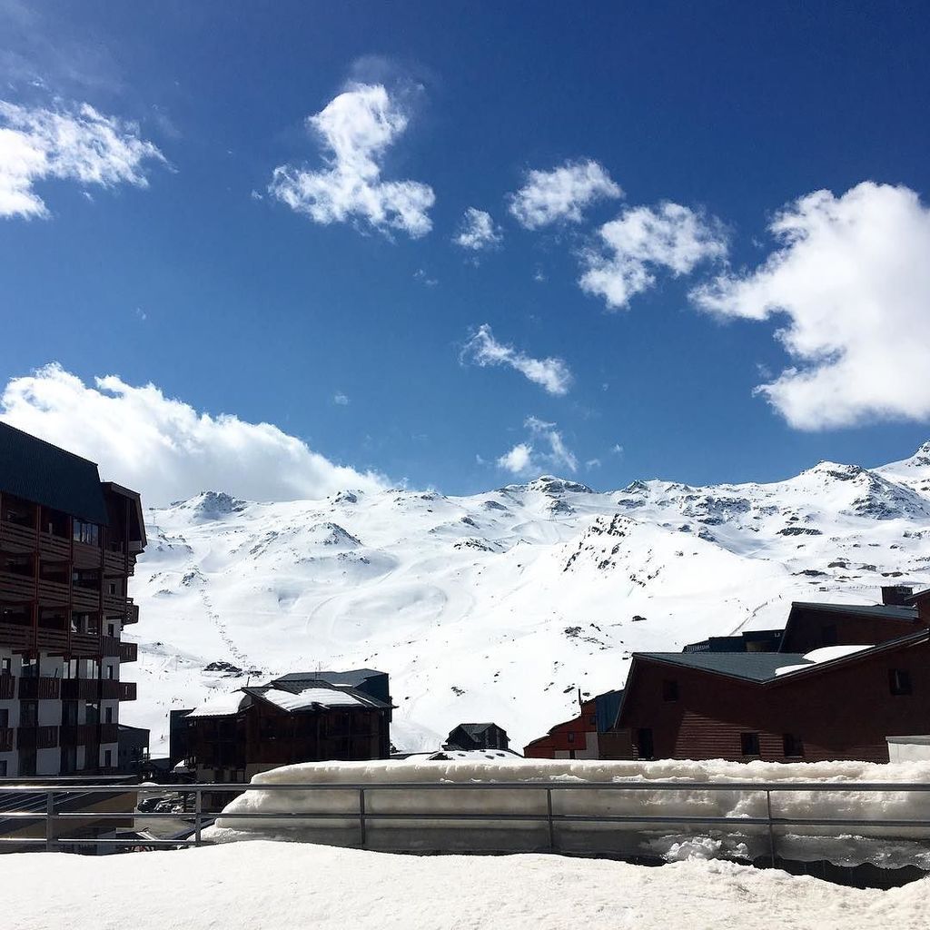 from lacuisinedemercotte, Vue de ma chambre #valthorens #challengedeschefsetoilés youpi 😀 … ift.tt/1Lu8QKj