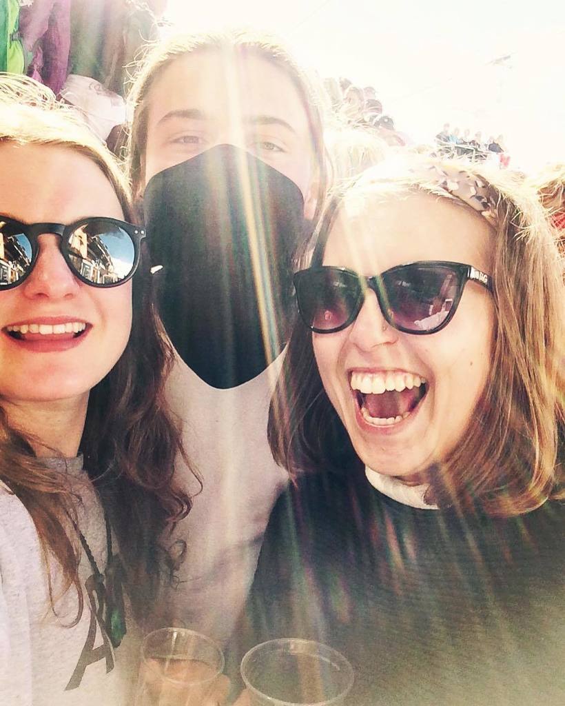 from octaviagracebutler, Folie ft these rugrats 🍾🎿 #takemebackalready - more at ift.tt/1Lu8QKj