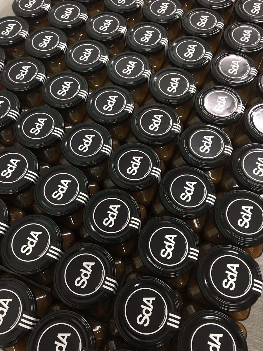 SecretosdeAndal's tweet photo. Our delicious handmade chutneys ready for The Netherlands. #Spain #malaga #Andalucia #sda #sabordeandalucia https://t.co/ZLbcCSblvh