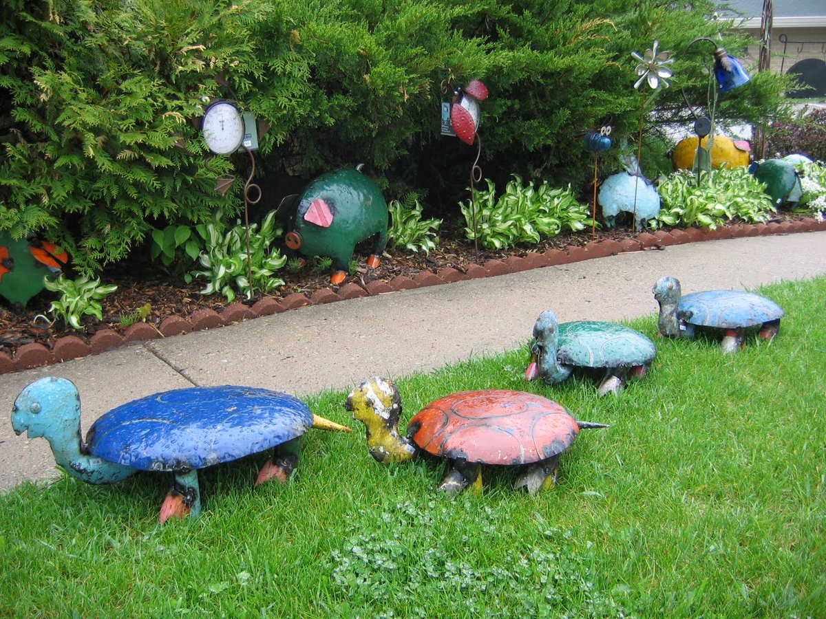 Gardening Diy Life On Twitter Garden Art From Old Silverware Diy Http Gardeningpleasures Xyz Garden Art From Old Silverware The Dish Flowers Are Made Vintage Dishes And Have 2 Pic Twitter