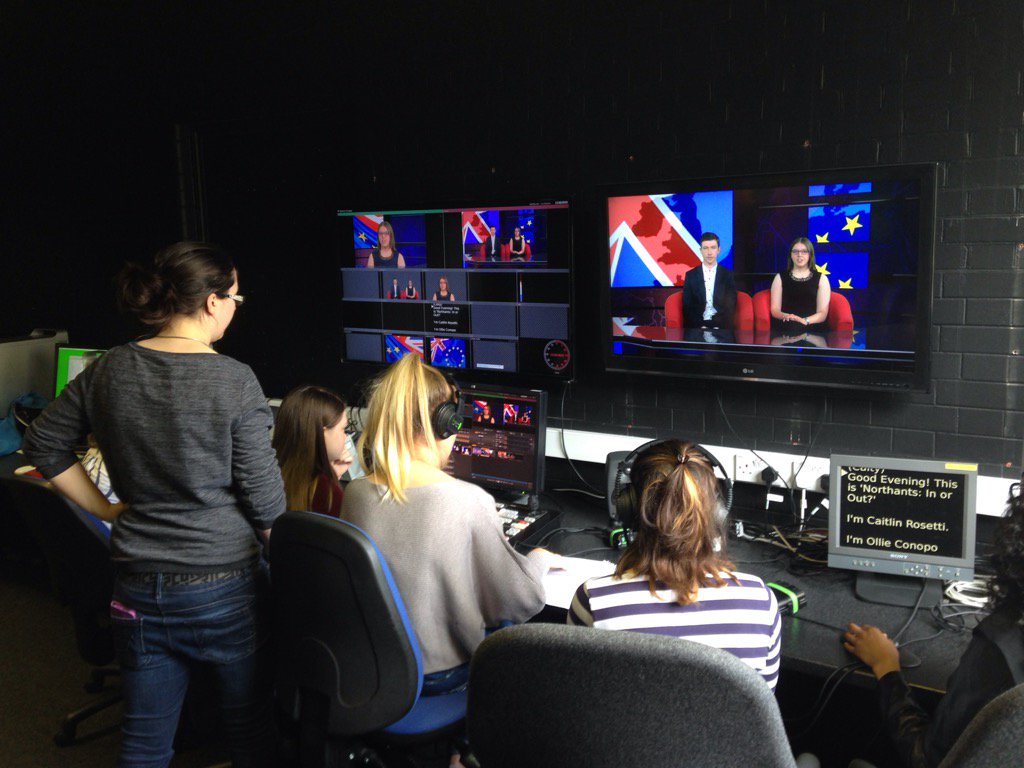 duncanjones64's tweet photo. And we're underway @northantsdebate for the second EU special. #northantsinorout https://t.co/Vfu3Er5mIj