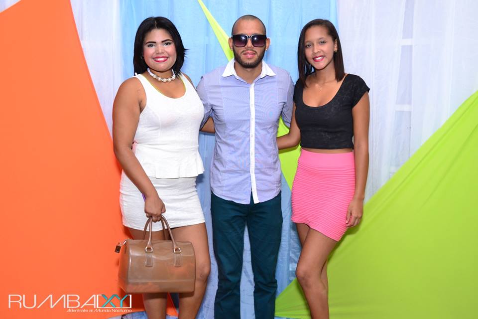 SupportingTlt's tweet image. graduación de mi negro como modelo ✴✴✴🍸💋