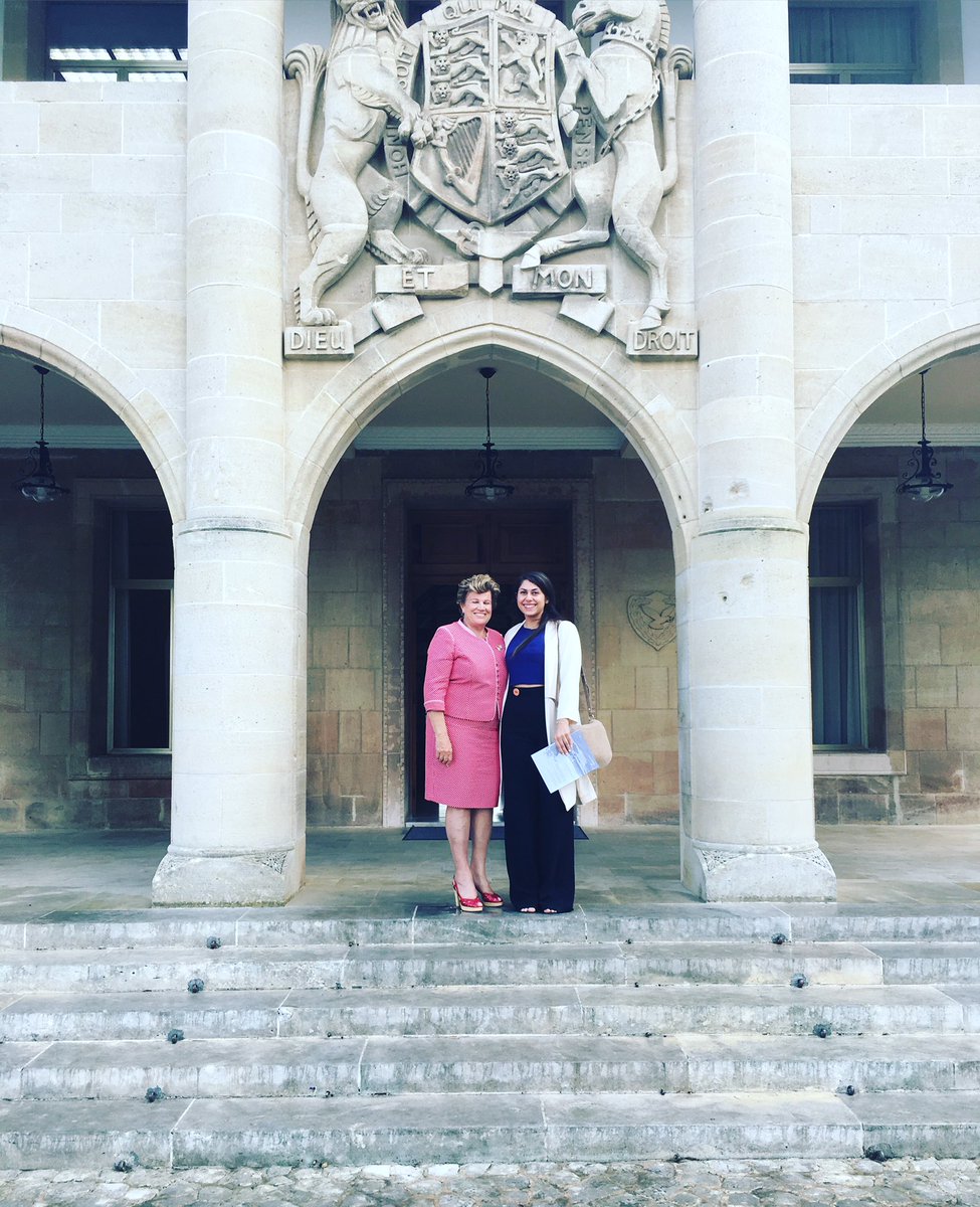 Ellpetha's tweet photo. ME AND THE FIRST LADY OF CYPRUS I'M FINALLY A REAL PRINCESS &amp; I HAD A VERY FULFILLING DAY AT THE PRESIDENTIAL PALACE https://t.co/SKiNmISTJS