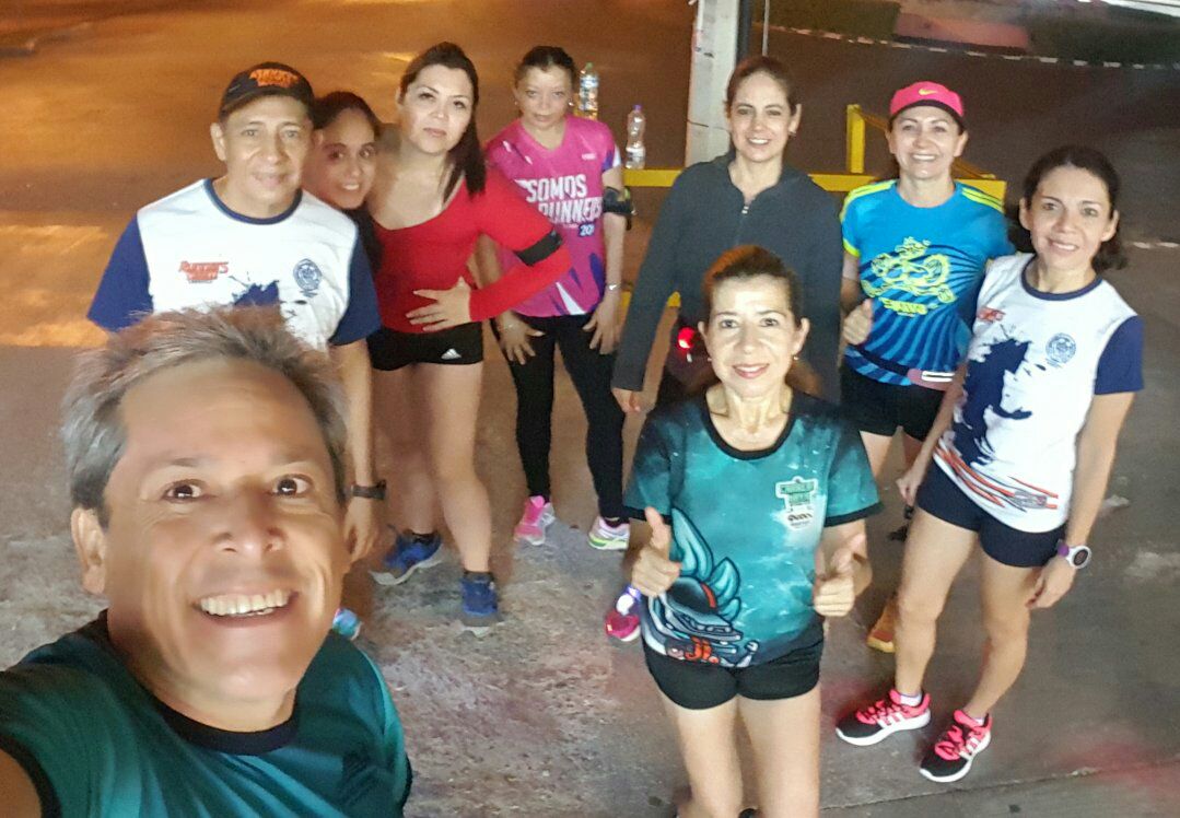 ImeHuerta's tweet photo. Chulada de runners 5am, ruta de 6km @runnersteamrtm #RTMCantaritos #FcoDeMontejo #RTMSumandoKilómetros https://t.co/pEuCKSrez4