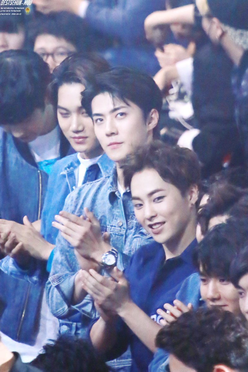 BestSehunMOU's tweet photo. #SEHUN #세훈 #世勋 这个世界唯一那朵最美丽的花！https://t.co/d4Cu2Cpo0v https://t.co/K0rIPahvkL