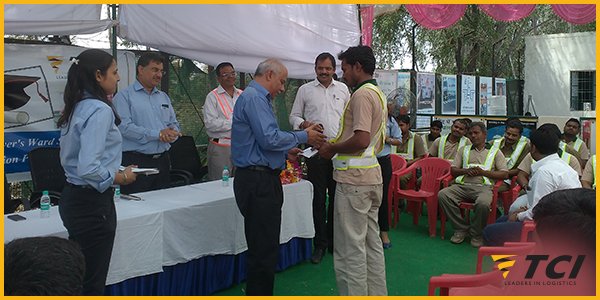 TCILGroup's tweet photo. #Students from class 8-12 receive a ray of #hope with #TMLDC #Truck Driver's Ward #Scholarships sponsored by #TCI. https://t.co/StsE8RQ09F