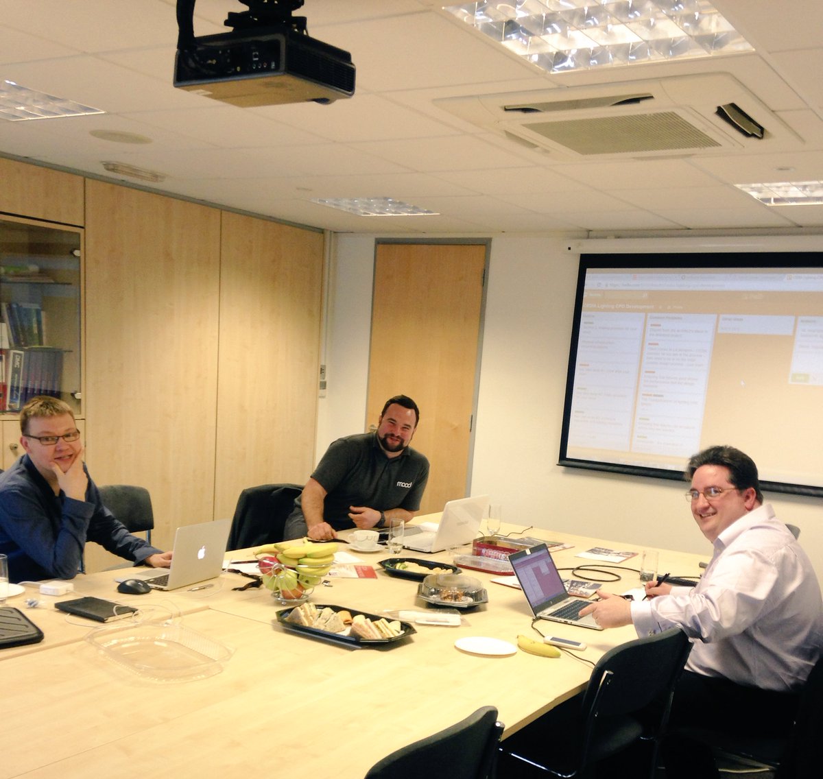 CEDIAJenn's tweet photo. a great day with these brilliant guys! thank you for your continued support of #CEDIA! #LightingCPD https://t.co/0s2I5D9H3r