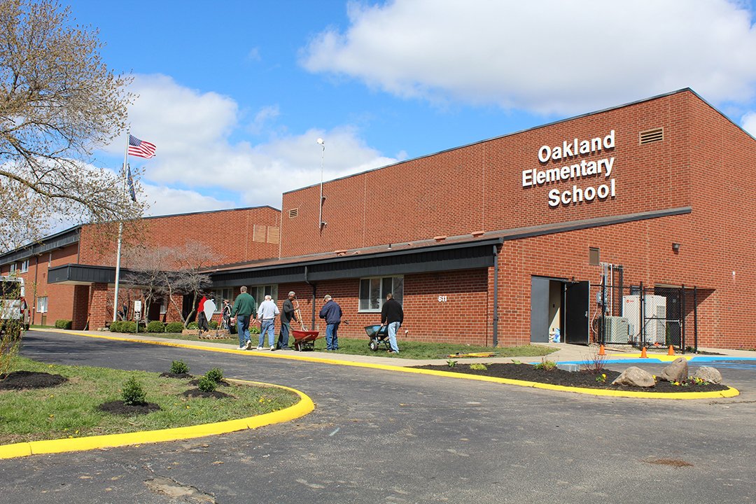 City_Lafayette's tweet image. .@OaklandAcorns @ISTAmembers #O2T2016 The passion behind the paint bit.ly/1ROsith #community