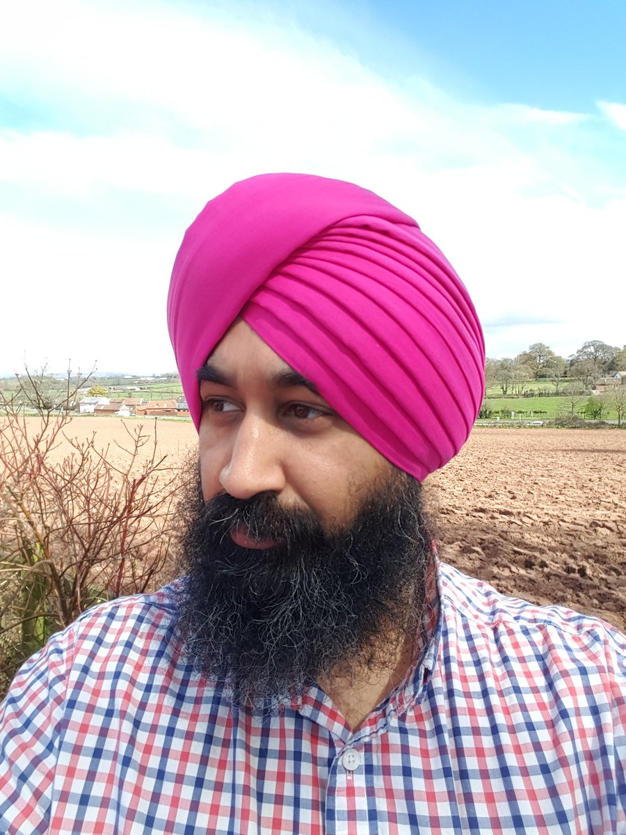 Real men wear pink <a href="/polly_manton/">Polly Manton</a> <a href="/AnniAlbrechtsen/">Anne Albrechtsen</a> @Sukikaur81 <a href="/TurbanClub/">The Turban Club</a> @bon__fifi <a href="/DilawerSingh13/">Dilawer singh</a> <a href="/theflyingsikh/">CJ</a>