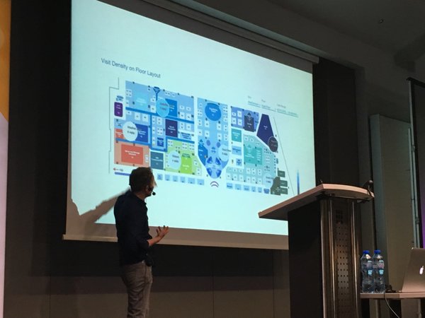 mobile_72's tweet photo. El @MobconEU utiliza #beacons para obtener #anaytics y ver como interactuan los asistentes en el evento. #MobConEU https://t.co/Hf4GdKrlFM
