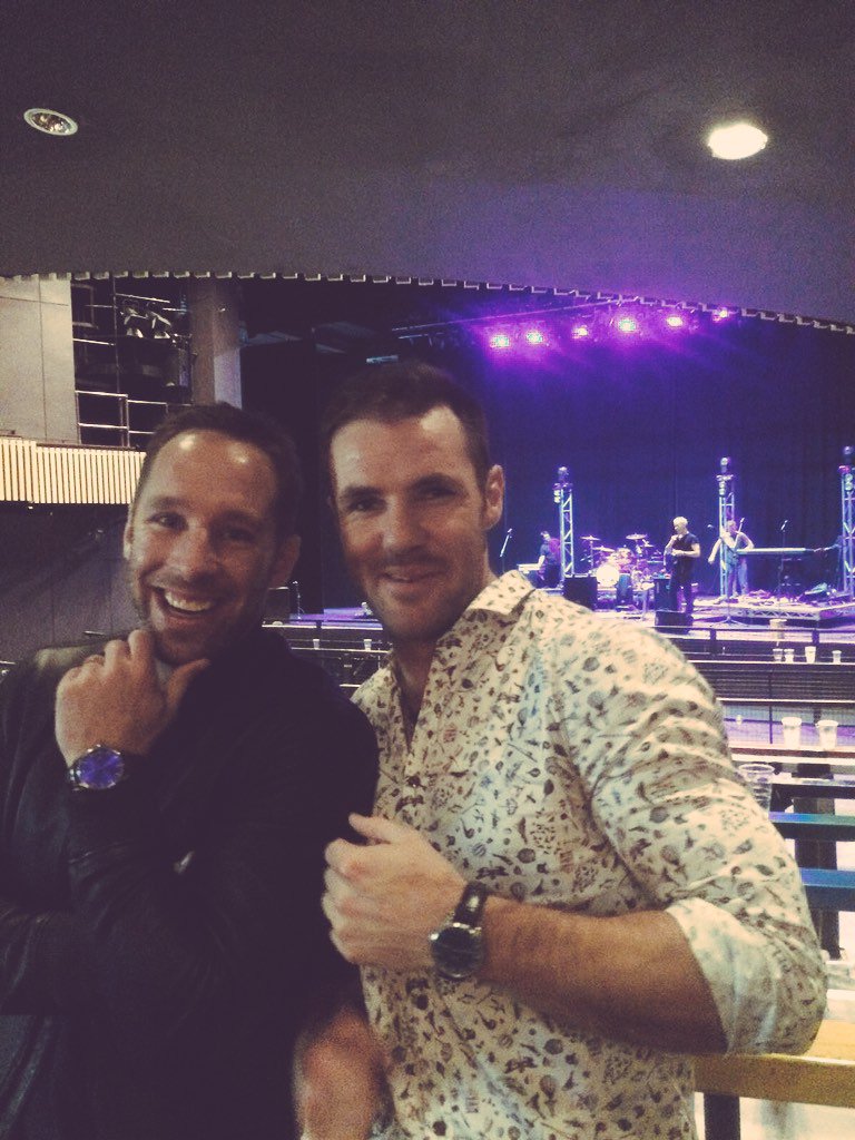 Congrats <a href="/BarryMurphyHG/">Barry Murphy</a> Delighted for you guys!!!! Well done!! Class gig Friday night! Some posers <a href="/Tomas_OLeary/">Tomás O'Leary</a>